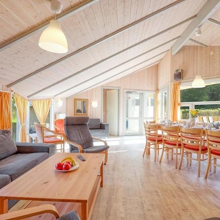 Kranich Ferienhaeuser Mit Innenpool Hohendorf  Dış mekan fotoğraf